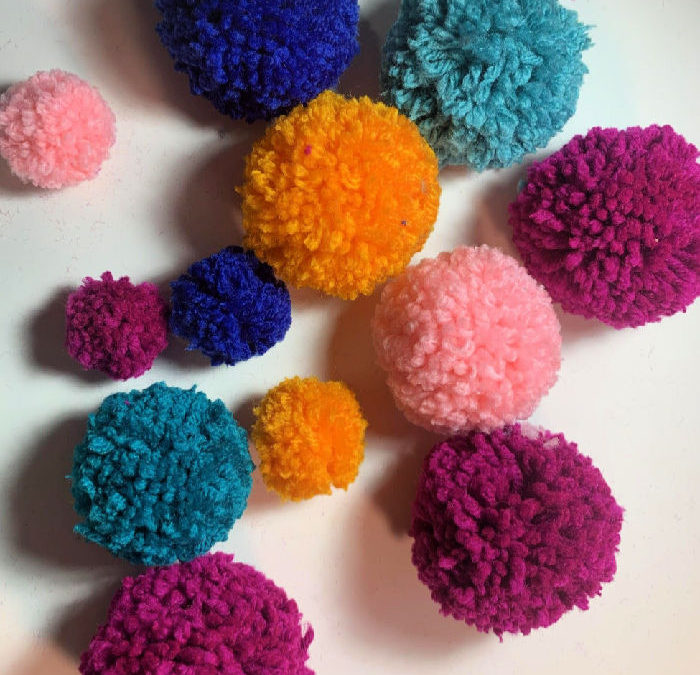 Pom Pons Pack (Ages 5 – 15)